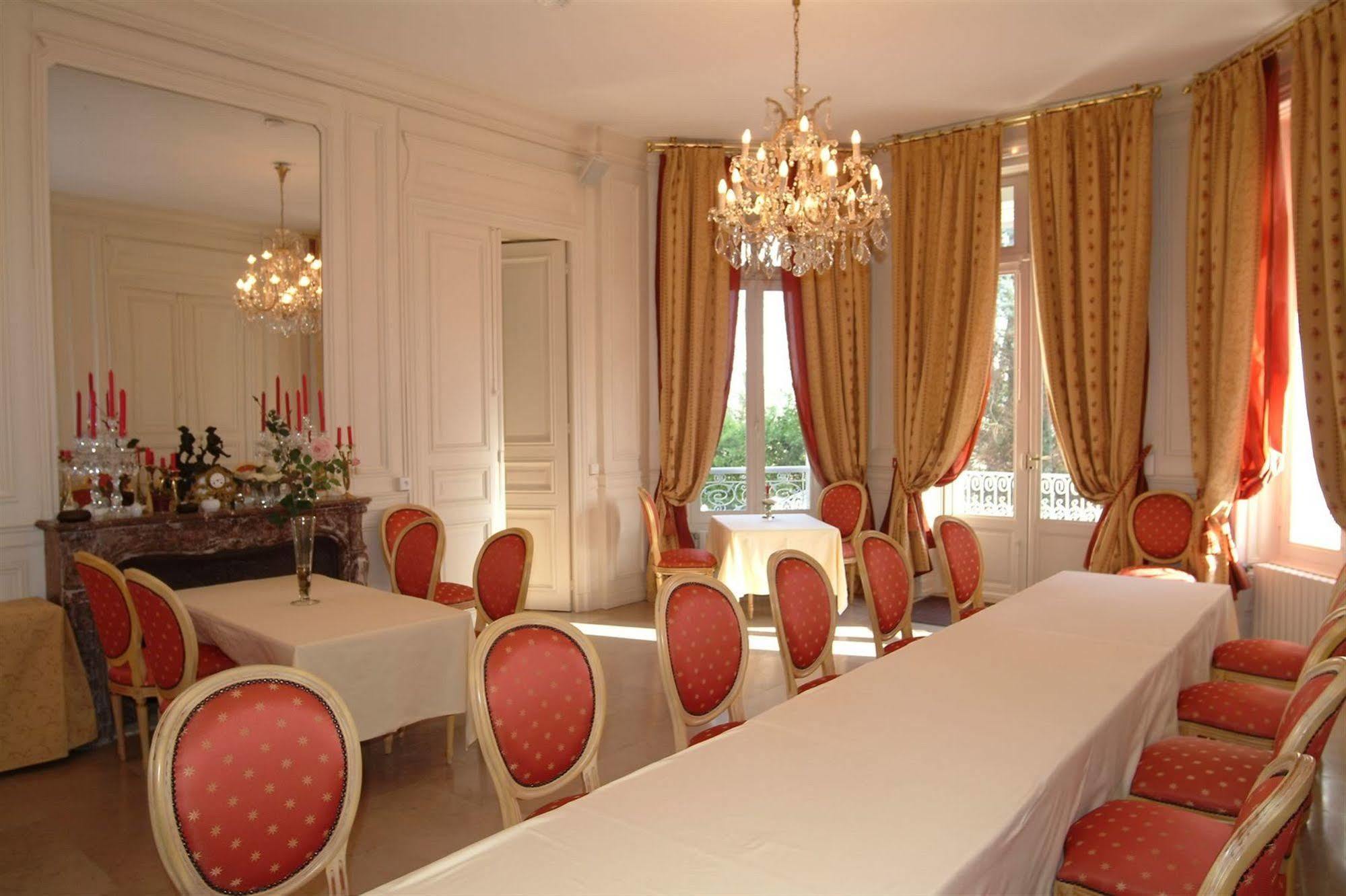 Chateau De La Dame Blanche - Logis 제뉠 외부 사진
